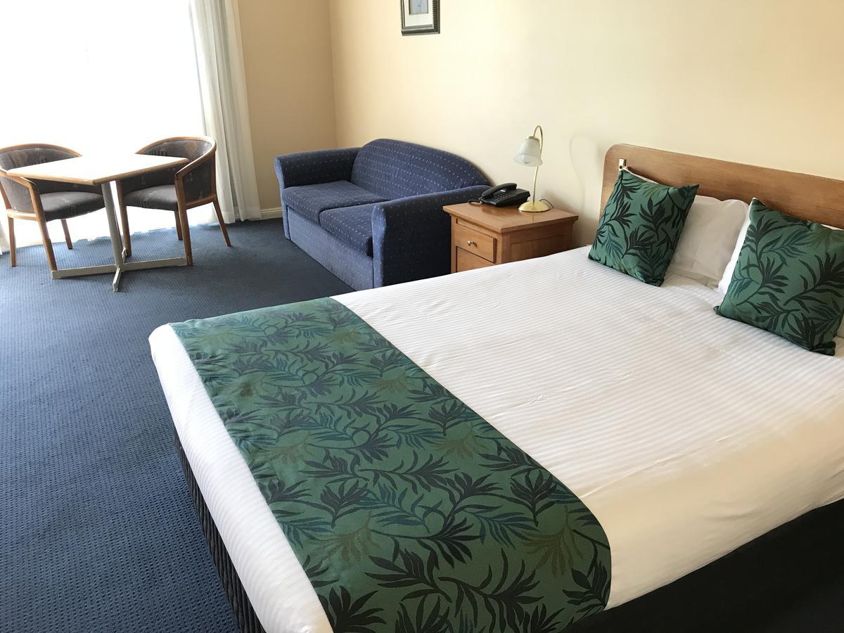 Cascades Motor Inn Dubbo Extérieur photo