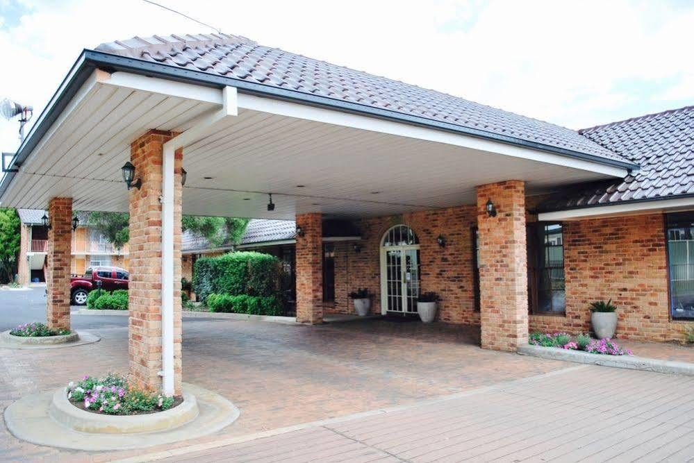 Cascades Motor Inn Dubbo Extérieur photo